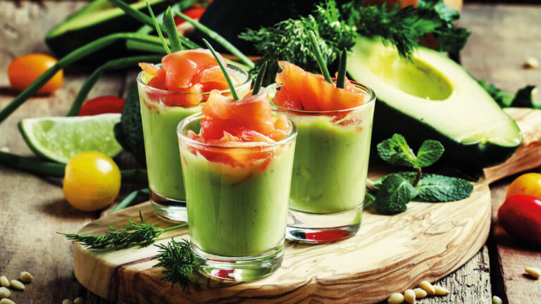 recette Mollers mousse avocat et saumon fume de norvege